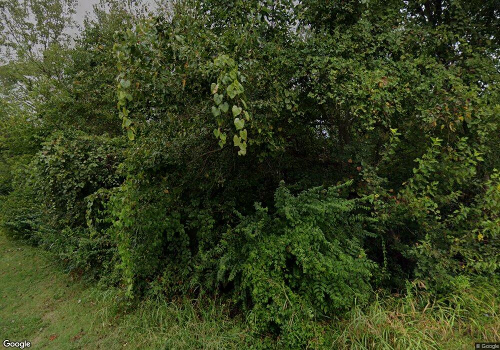 6901 E Manslick Rd, Louisville, KY 40228 - photo 1