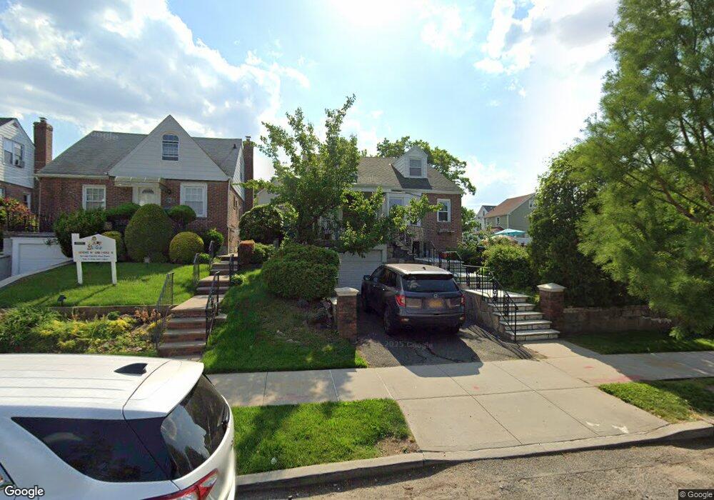 1304 147th St, Whitestone, NY 11357 - photo 1