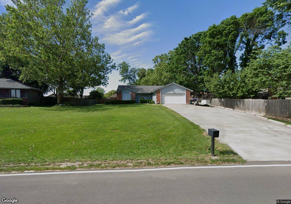 3333 SW Nottingham Rd, Topeka, KS 66614 - photo 1