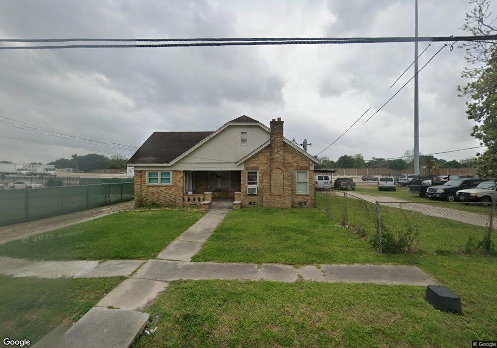602 Reid St, Houston, TX 77022 - photo 1