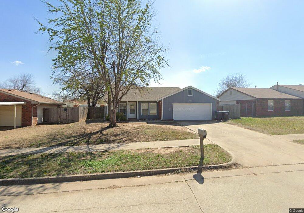 1500 NE 5th St, Moore, OK 73160 - photo 1