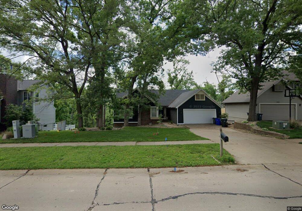 3601 Old Orchard Rd NE, Cedar Rapids, IA 52402 - photo 1