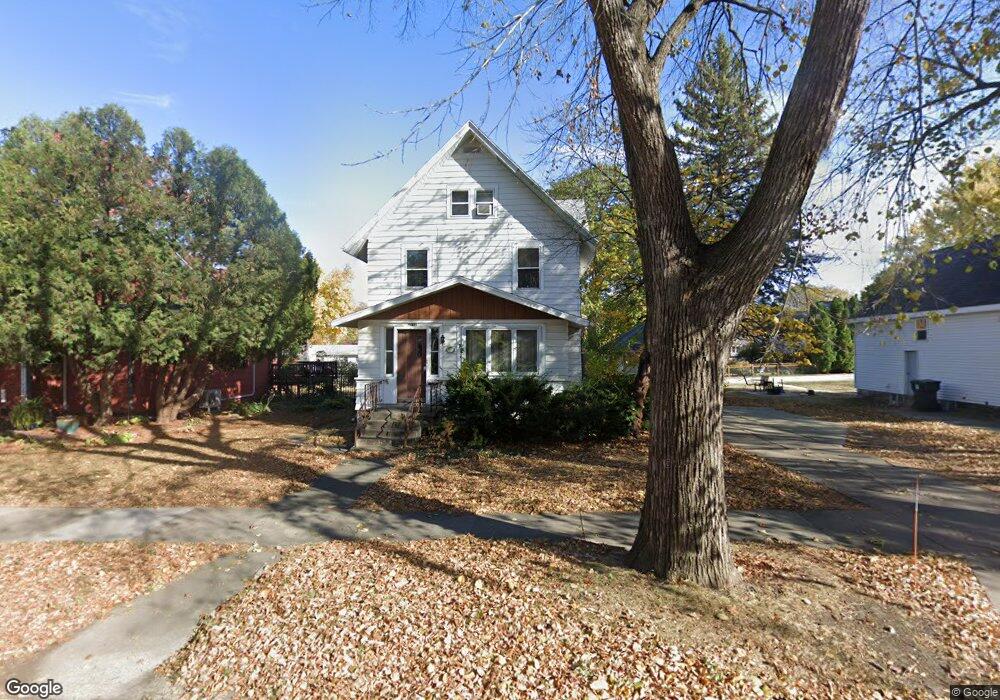 2112 Walnut St, Cedar Falls, IA 50613 - photo 1