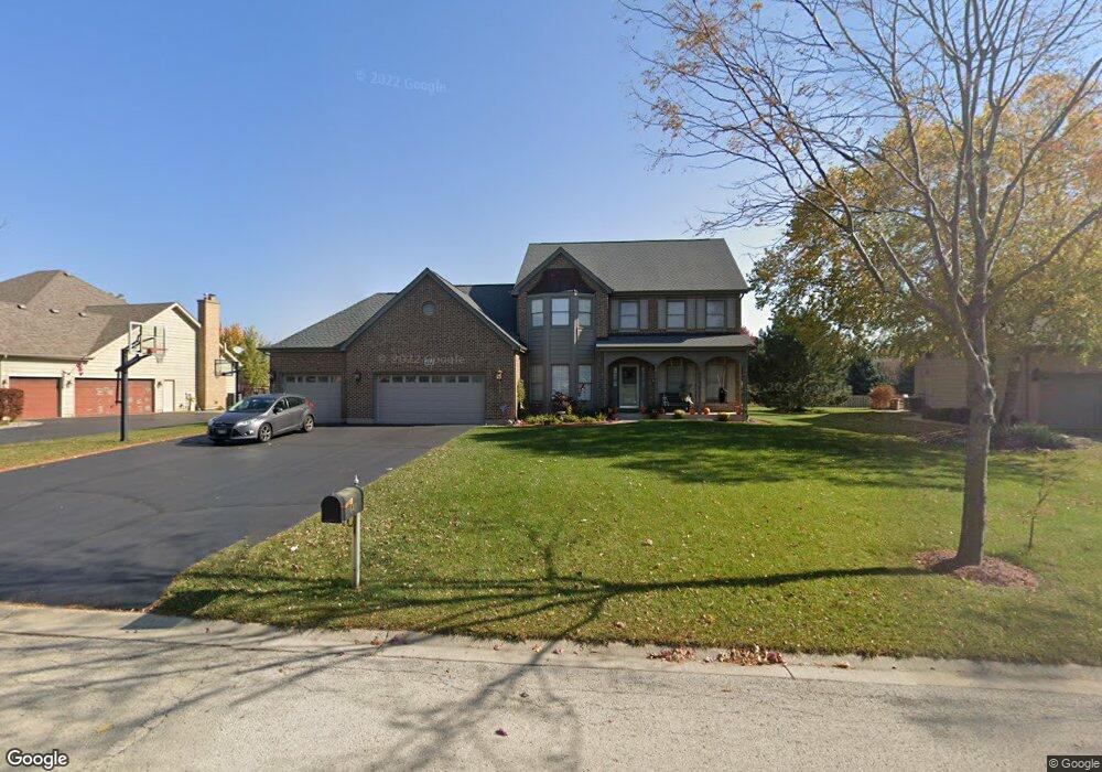 641 Clover Dr, Algonquin, IL 60102 - photo 1