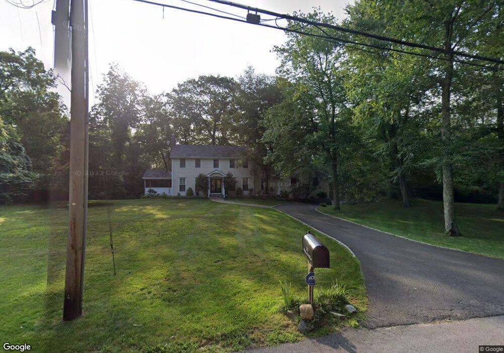 79 Hickory Hill Rd, Wilton, CT 06897 - photo 1