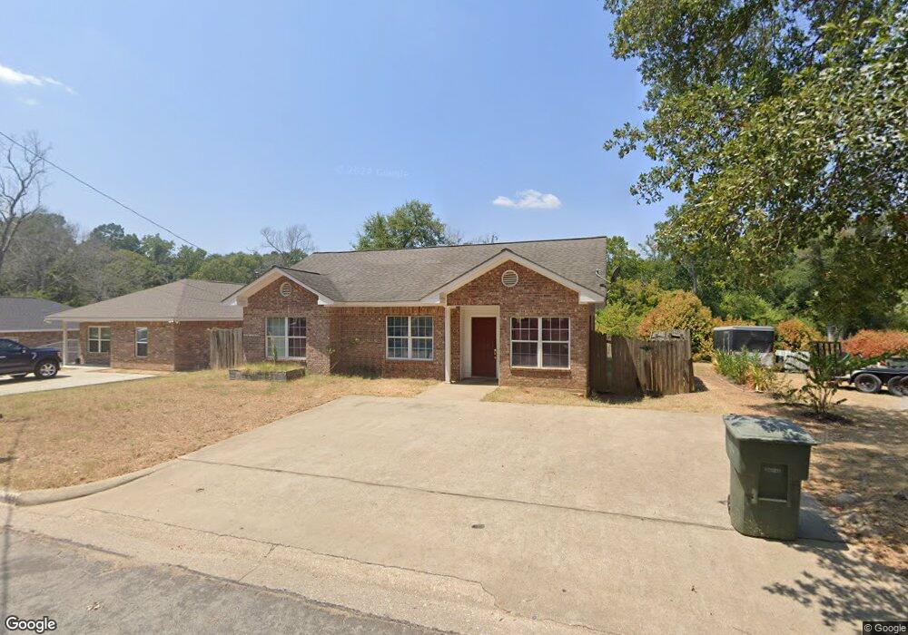 114 Scarborough St, Nacogdoches, TX 75961 - photo 1