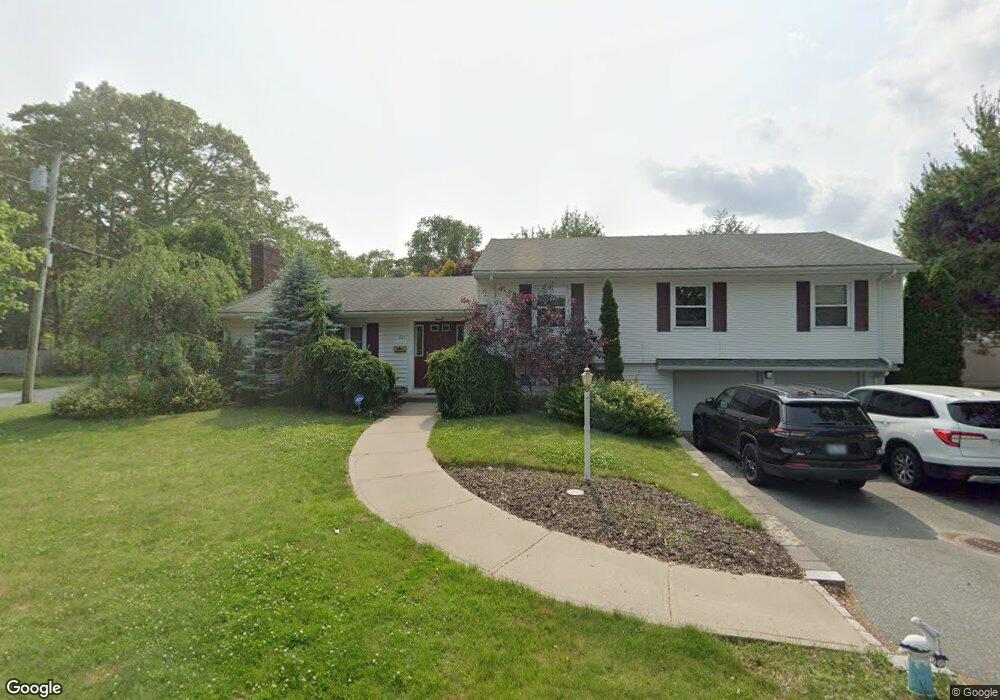161 Brettonwoods Dr, Cranston, RI 02920 - photo 1