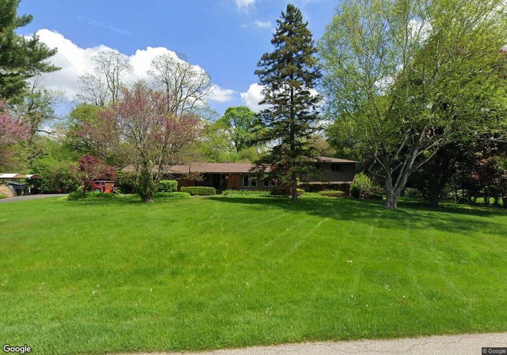 1281 Rugby Cir, Bloomfield Hills, MI 48302 - photo 1