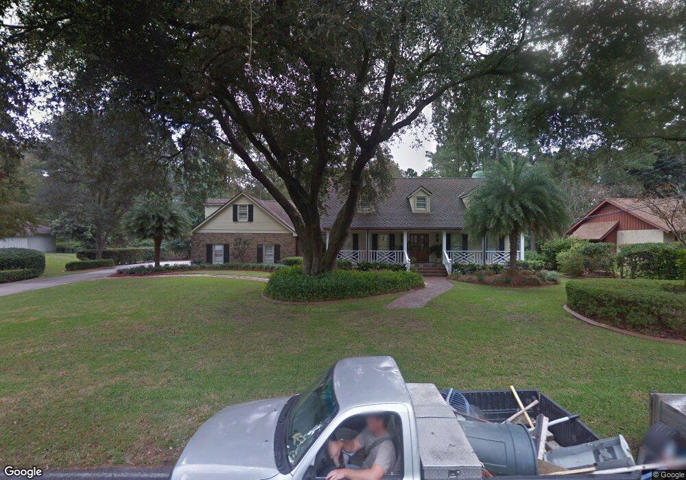 702 Bradley Point Rd, Savannah, GA 31410 - photo 1