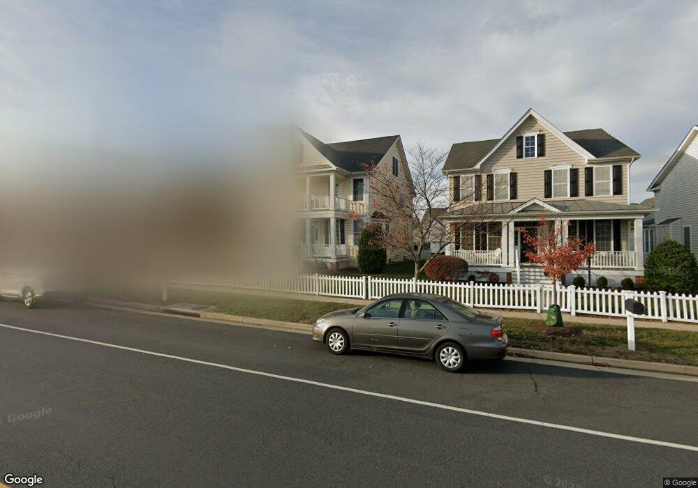 25099 Riding Center Dr, Chantilly, VA 20152 - photo 1