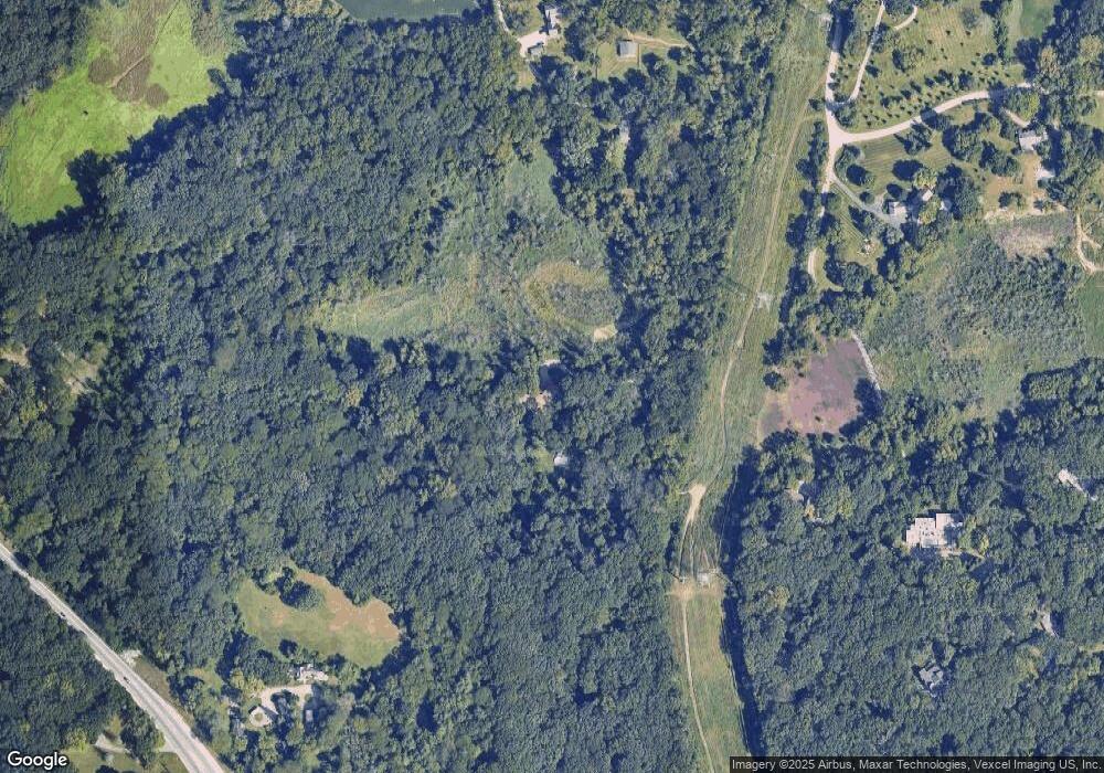 19N650 Deepwood Rd, Barrington Hills, IL 60010 - photo 1