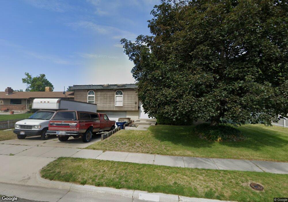 7924 Ponderosa Cir, Sandy, UT 84094 - photo 1