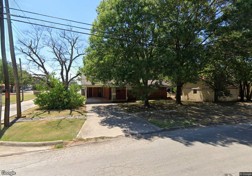 115 S Clements St, Gainesville, TX 76240 - photo 1