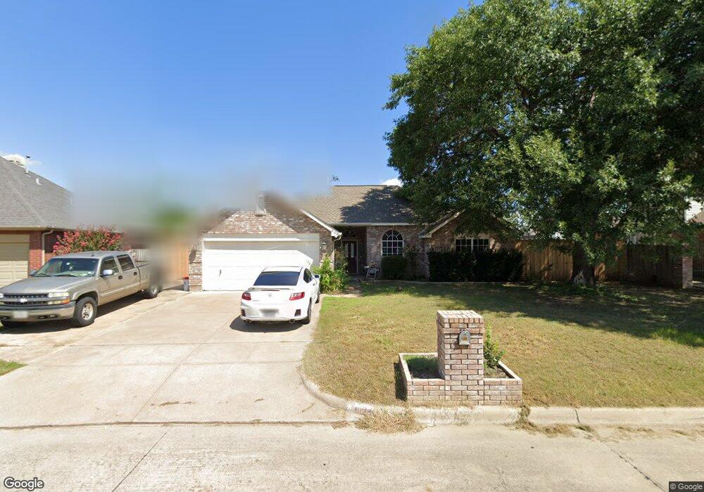 8104 Autumn Run Ln, North Richland Hills, TX 76182 - photo 1
