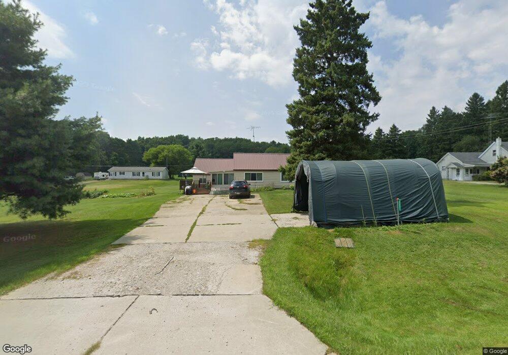 237 N Mapleleaf Rd, Lapeer, MI 48446 - photo 1