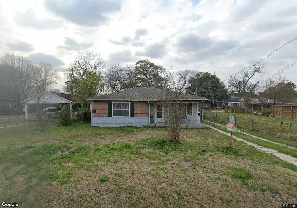 7005 Roswell St, Houston, TX 77022 - photo 1
