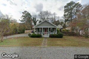 38 2nd Ave, Kilmarnock, VA 22482