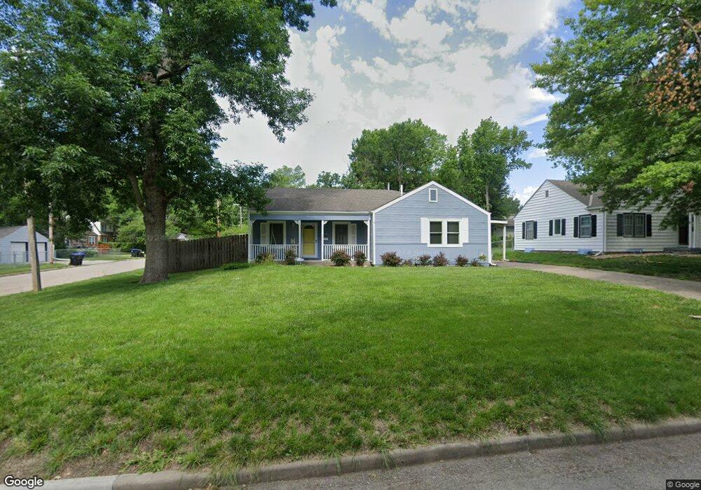 1845 SW Randolph Ave, Topeka, KS 66604 - photo 1