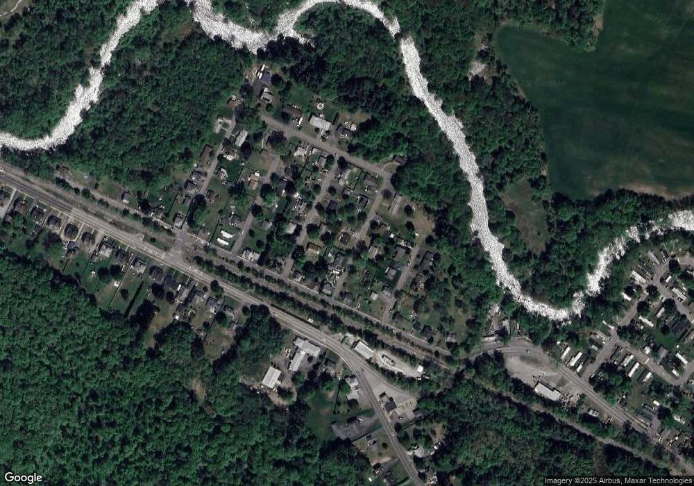 18 Cedar St, Three Rivers, MA 01080 - photo 1