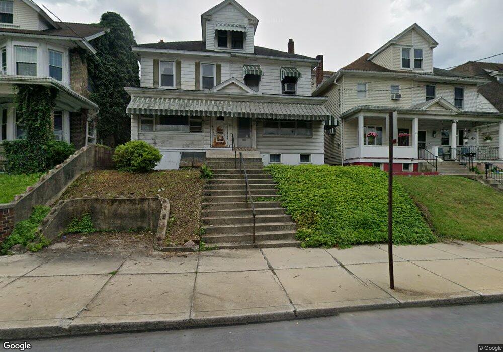 612 E Broad St, Tamaqua, PA 18252 - photo 1