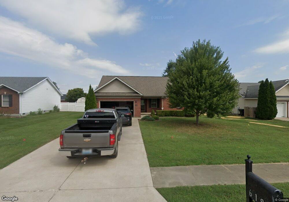 618 Helm Ln, Mount Washington, KY 40047 - photo 1