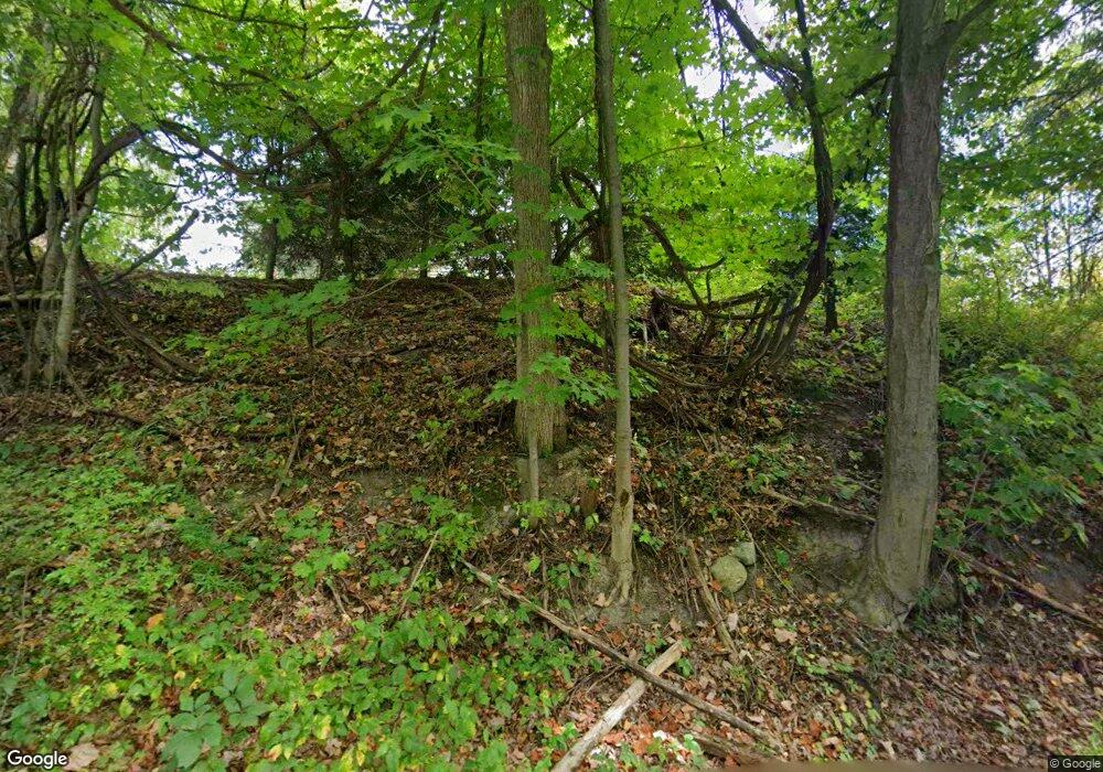 559 Pearl Hill Rd, Fitchburg, MA 01420 - photo 1