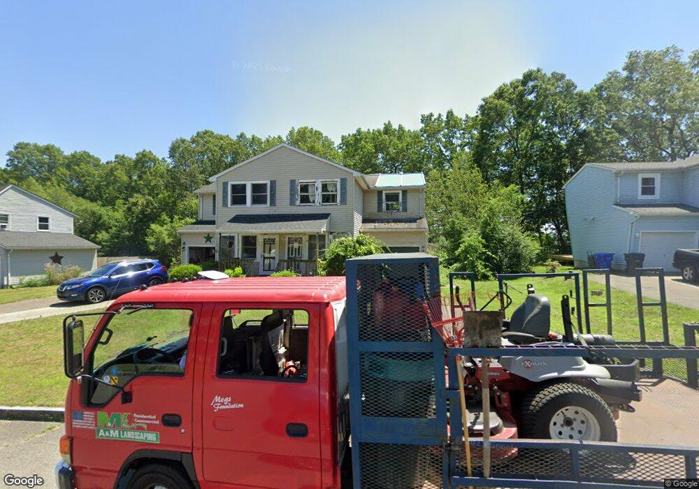 115 Glenmore St, Springfield, MA 01129 - photo 1