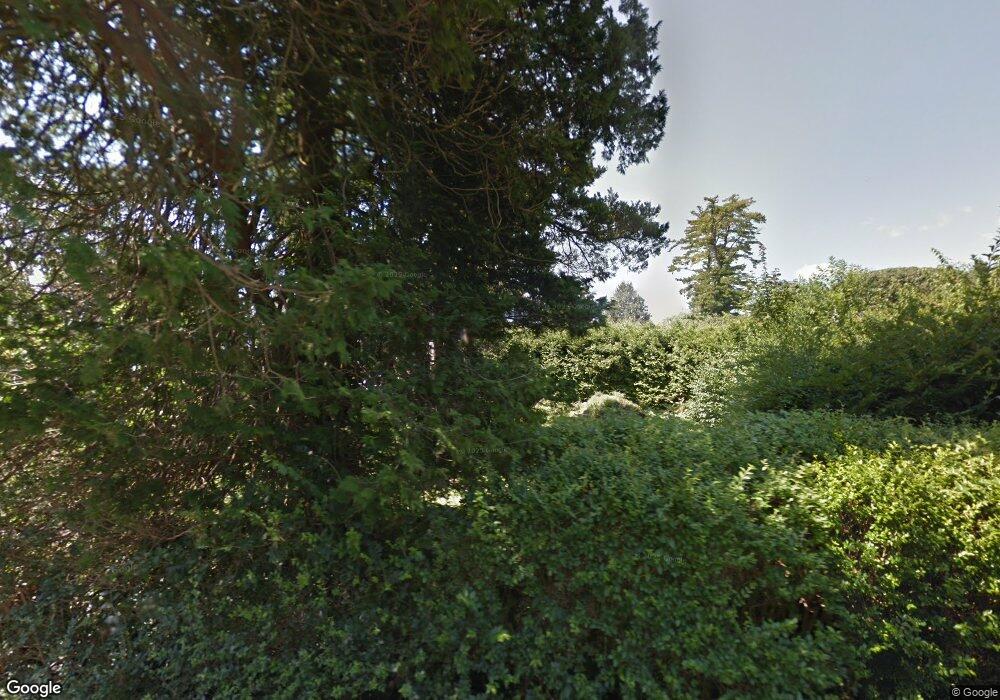 49 N Ridge Rd, Old Greenwich, CT 06870 - photo 1