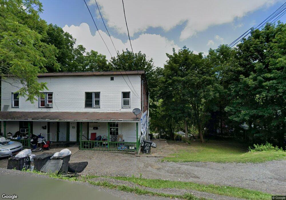 103 E Snyder Ave, Lansford, PA 18232 - photo 1