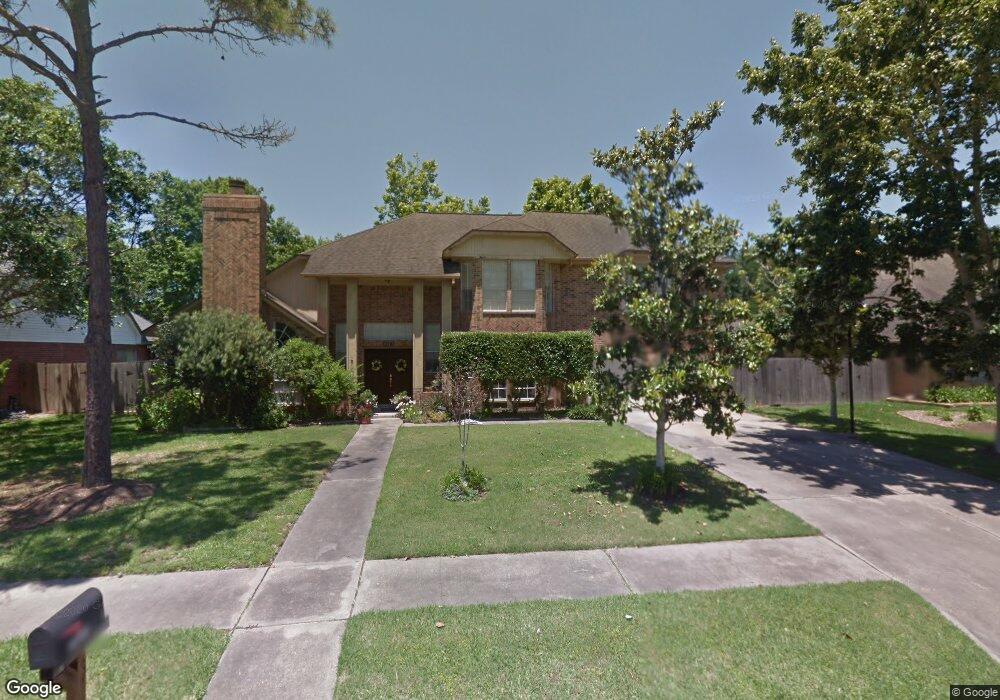 1411 Piney Woods Dr, Friendswood, TX 77546 - photo 1