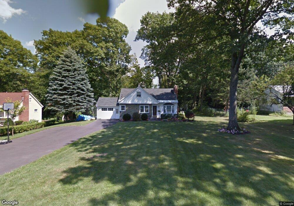 1050 Winne Rd, Schenectady, NY 12309 - photo 1