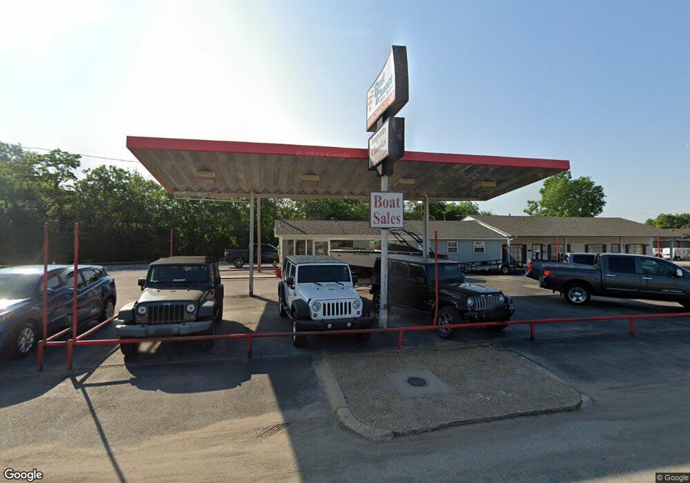 524 N Lynn Riggs Blvd, Claremore, OK 74017 - photo 1