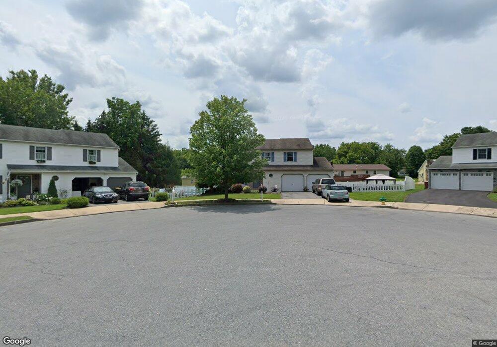 4659 Schimmel Ct, Whitehall, PA 18052 - photo 1