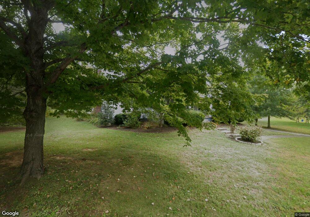 9214 Fairmount Rd, Louisville, KY 40291 - photo 1