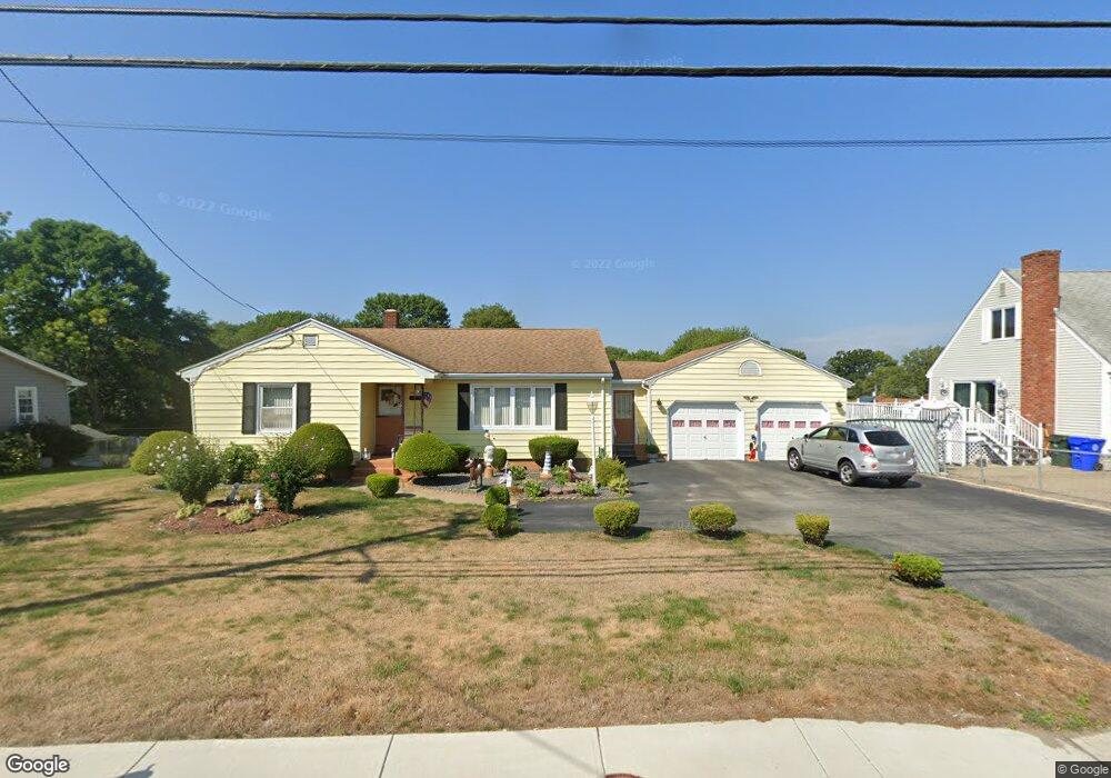 491 Metacom Ave, Bristol, RI 02809 - photo 1