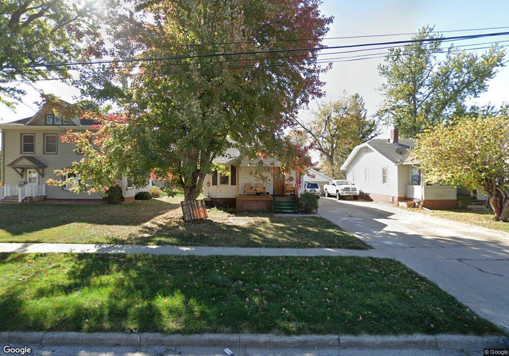 529 S 4th Ave E, Newton, IA 50208 - photo 1