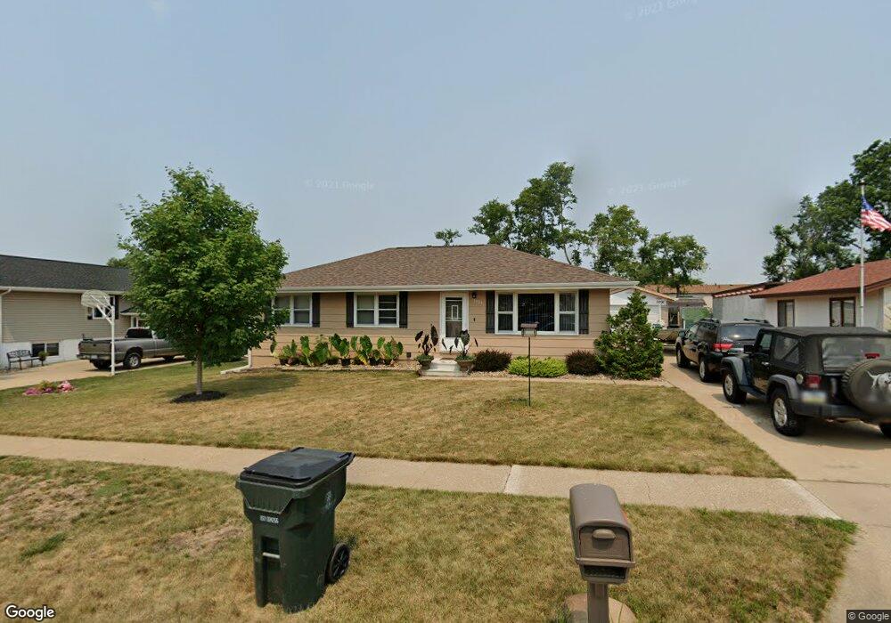 3724 Sue Ln NW, Cedar Rapids, IA 52405 - photo 1