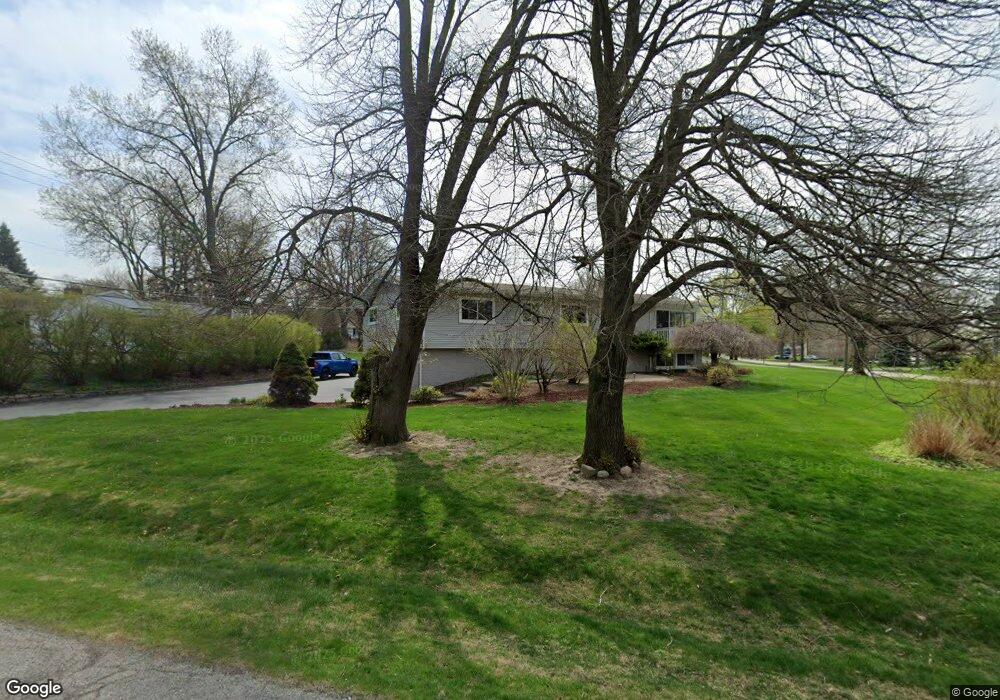 3045 Kernway Dr, Bloomfield Hills, MI 48304 - photo 1