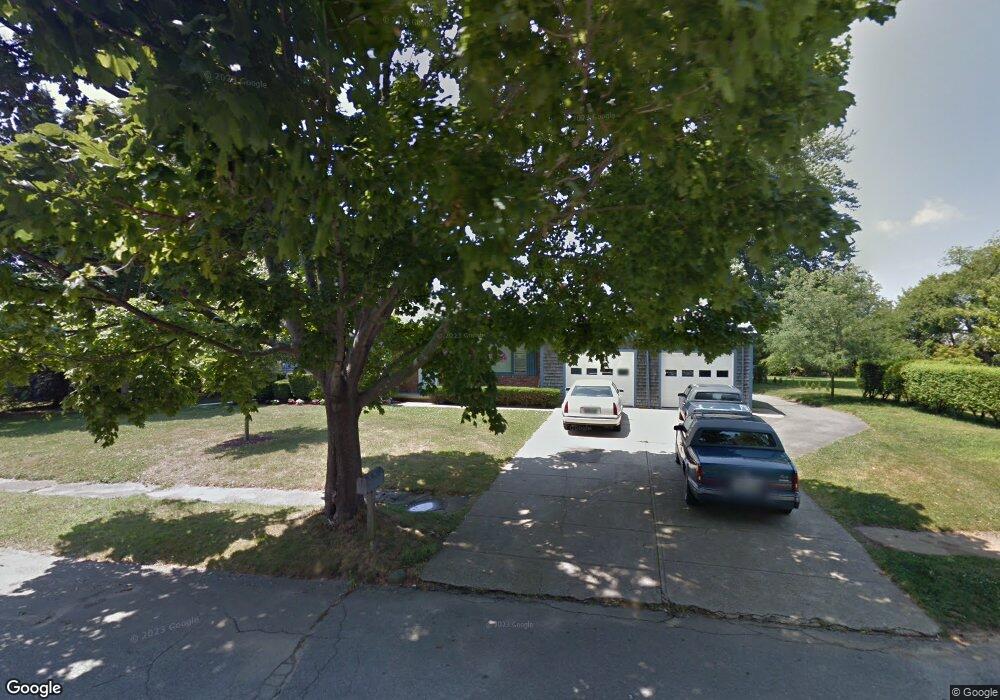 4 Barton Ln, Middletown, RI 02842 - photo 1