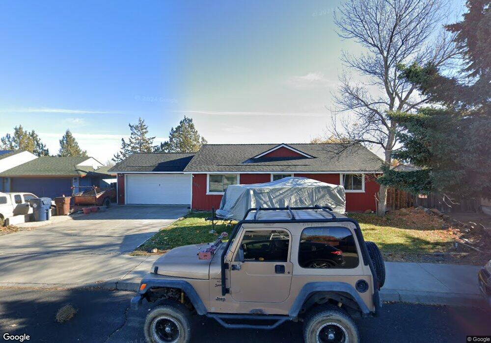 2070 SW 33rd St, Redmond, OR 97756 - photo 1