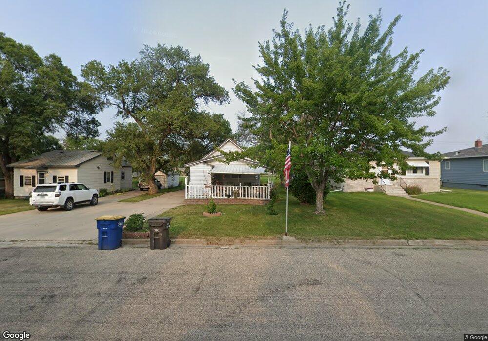 513 11th Ave SE, Jamestown, ND 58401 - photo 1