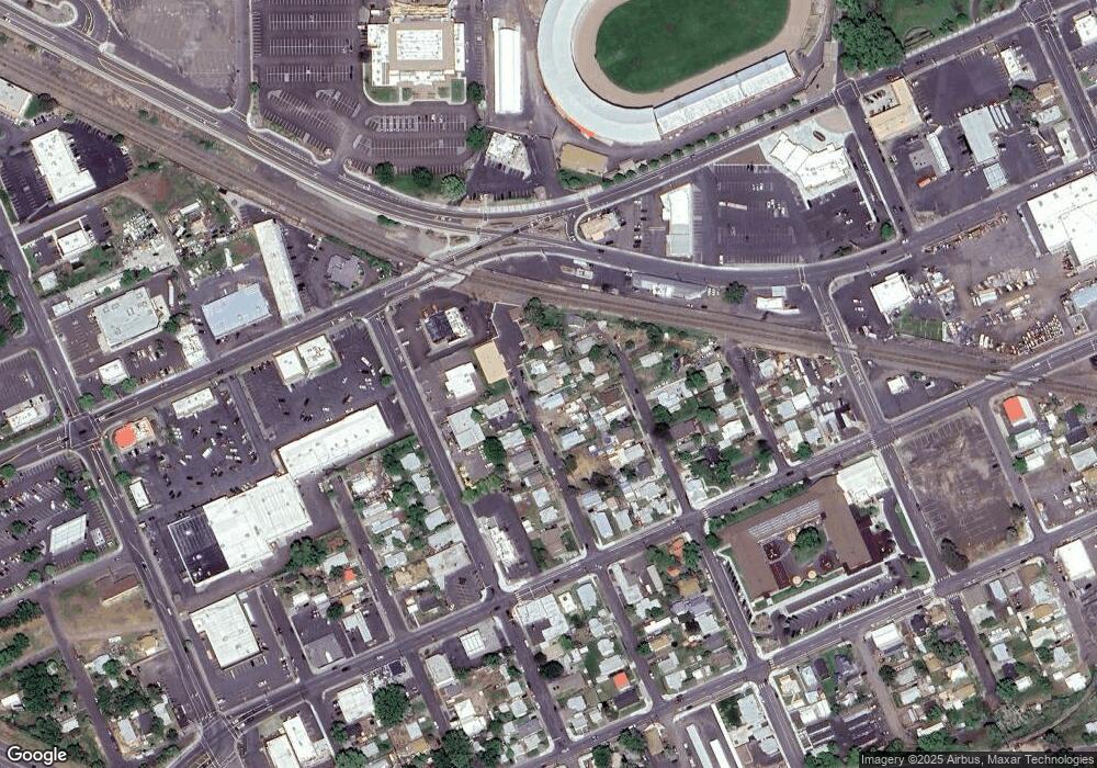 308 SW 16th St, Pendleton, OR 97801 - photo 1