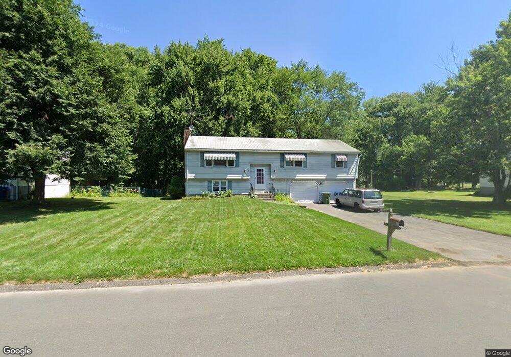 16 Mohawk Cir, Windsor, CT 06095 - photo 1