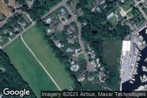 47 Seacove Ln, Riverhead, NY 11901