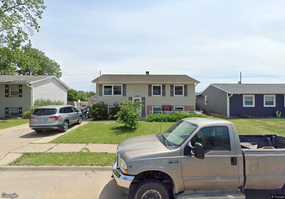 1829 W 68th St, Davenport, IA 52806 - photo 1