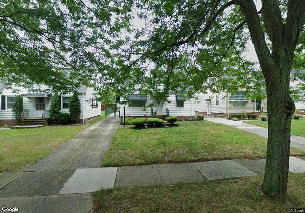 21011 Raymond St, Maple Heights, OH 44137 - photo 1