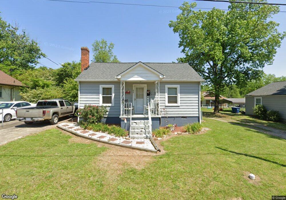 417 27th St SW, Hickory, NC 28602 - photo 1