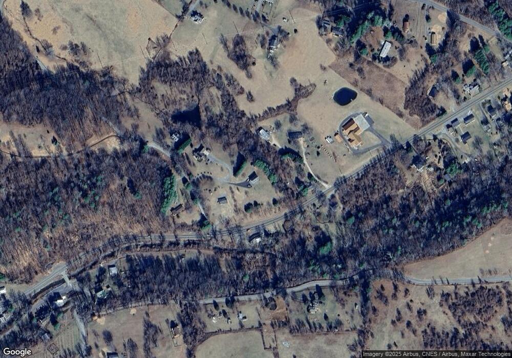 8 Deer View Ln, Sperryville, VA 22740 - photo 1