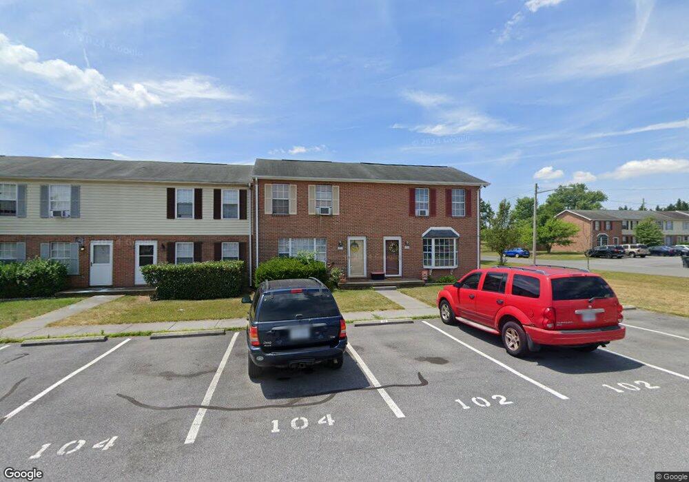 102 Nottoway Dr, Stephens City, VA 22655 - photo 1