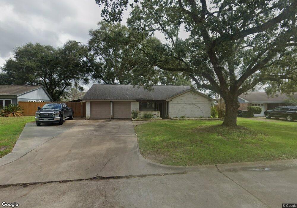 109 S Jane St, Alvin, TX 77511 - photo 1